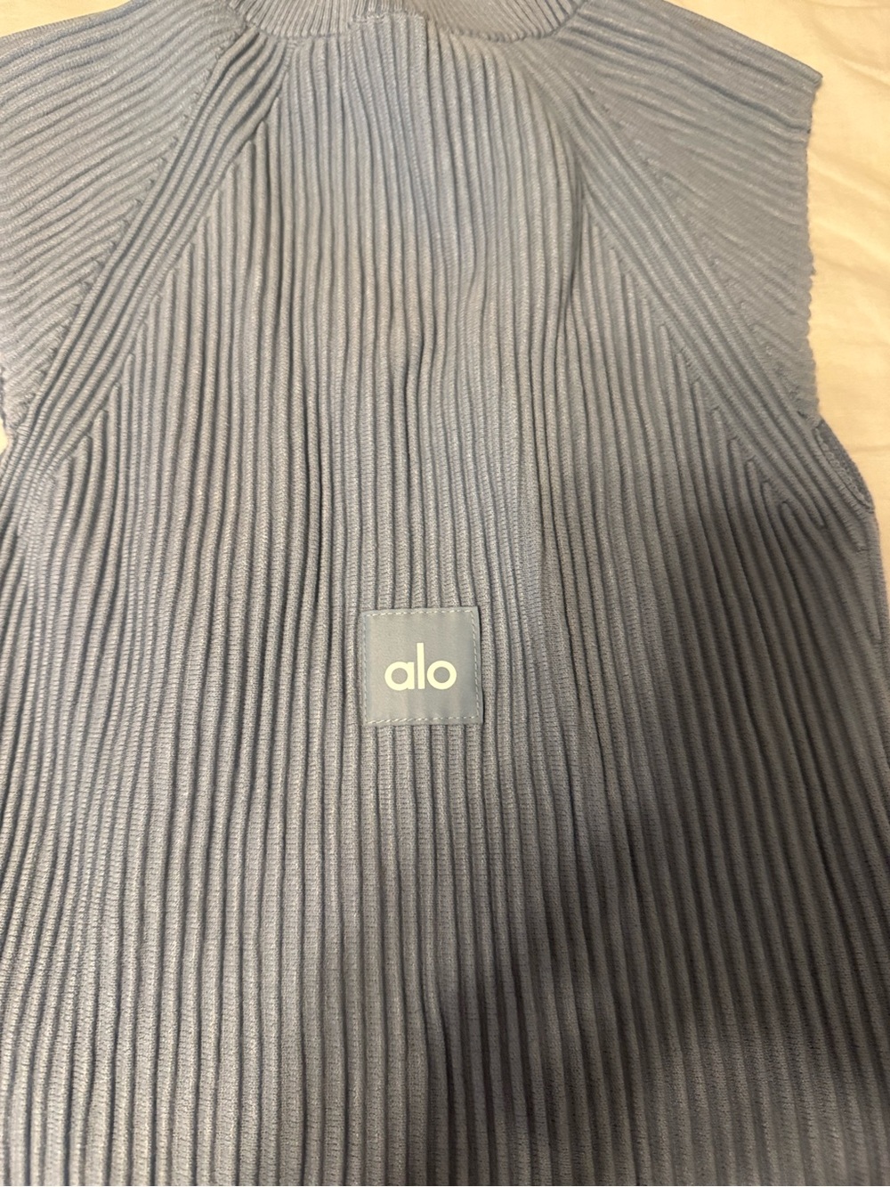 ALO Yoga Tank Top - Picture 5 of 5